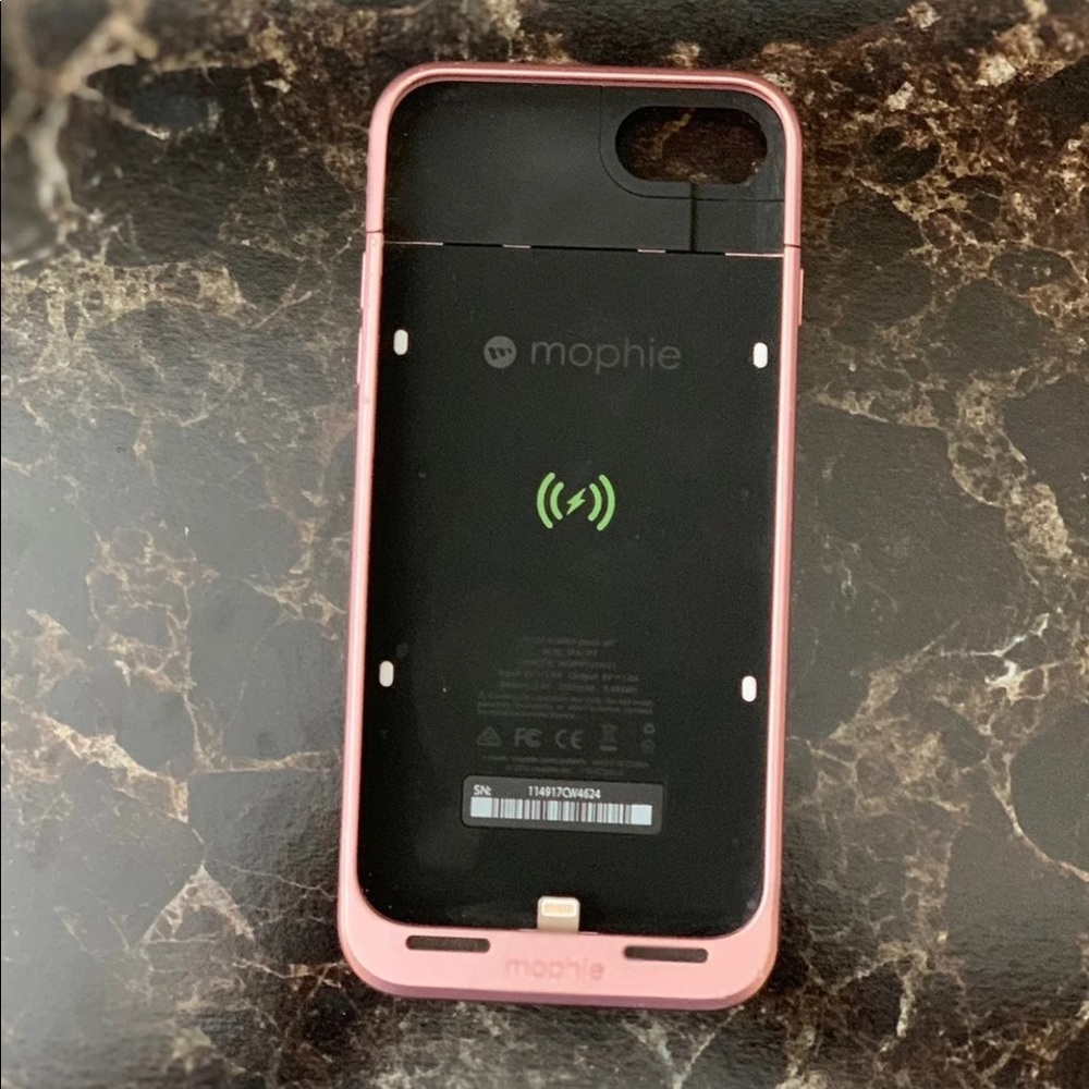 iPhone 7 Charging Case